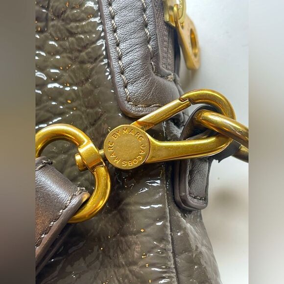 Marc Jacobs embossed gray patent leather laptop purse bag - Picture 10 of 14